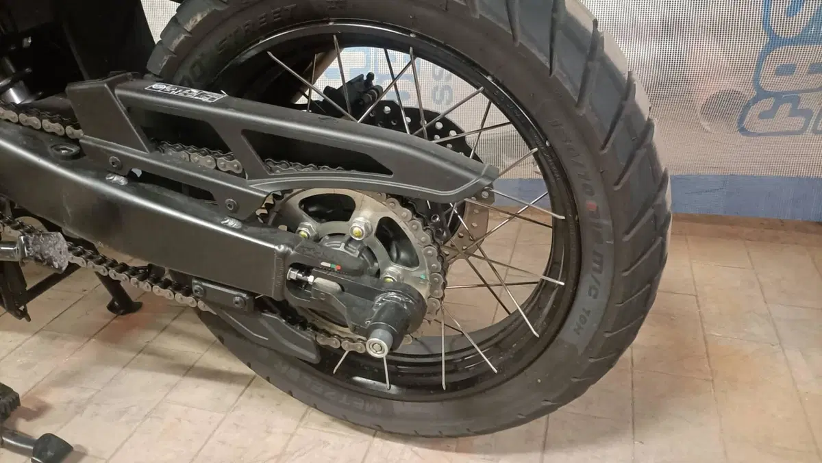 Honda Africa Twin CRF 1100L (2024 - 26) (4)