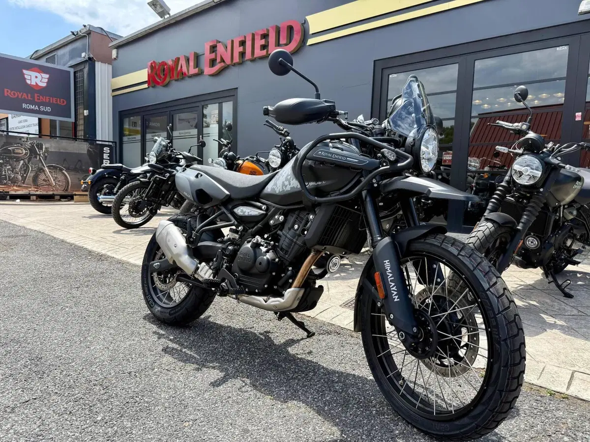 Royal Enfield Himalayan 450 Mana Black (2026)