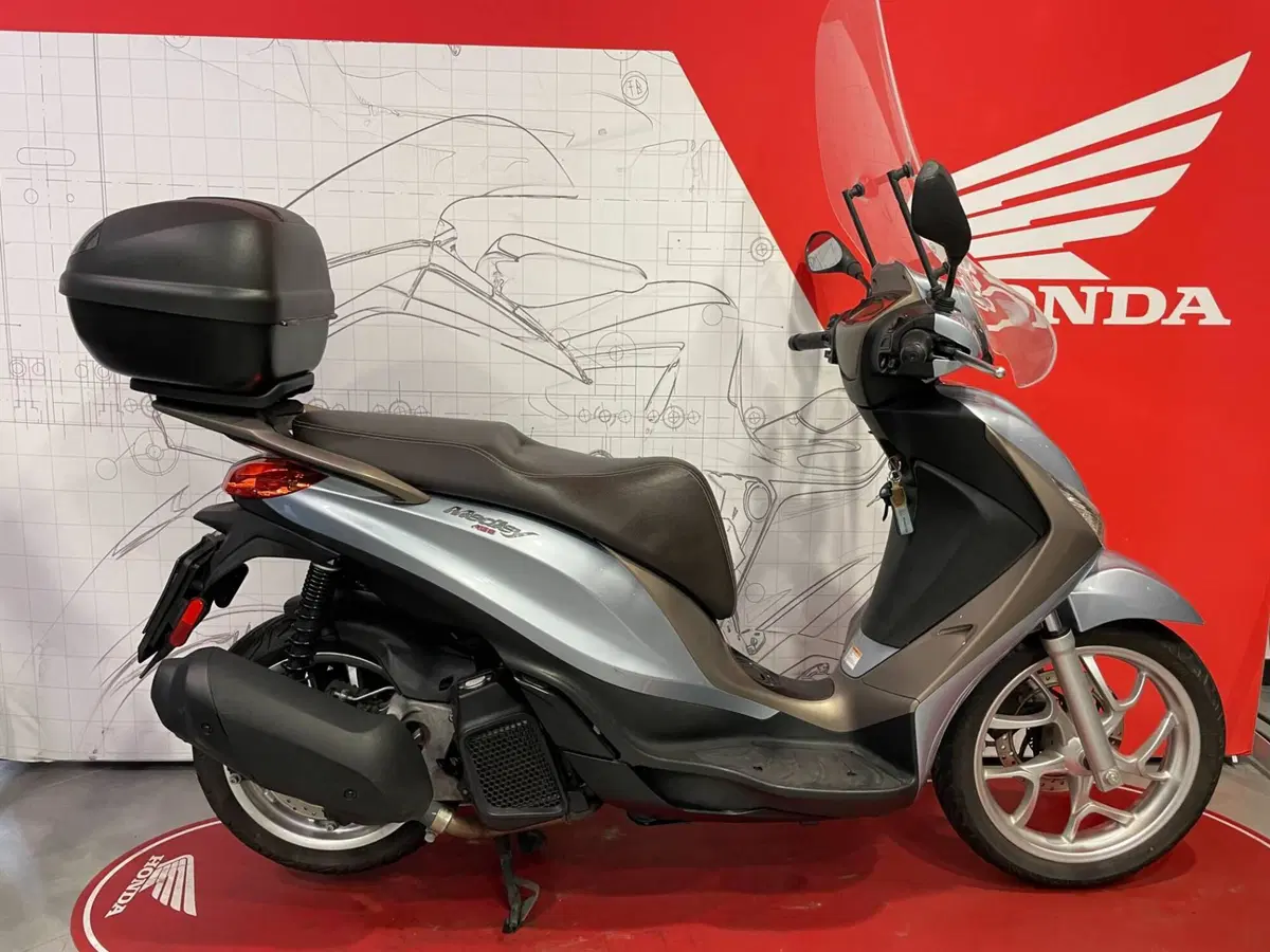 Piaggio Medley 125 ABS (2021 - 24) (4)