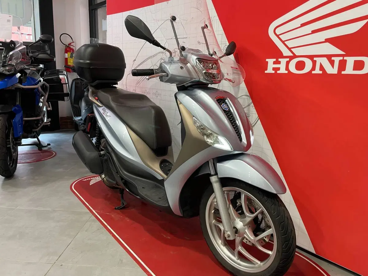 Piaggio Medley 125 ABS (2021 - 24) (6)