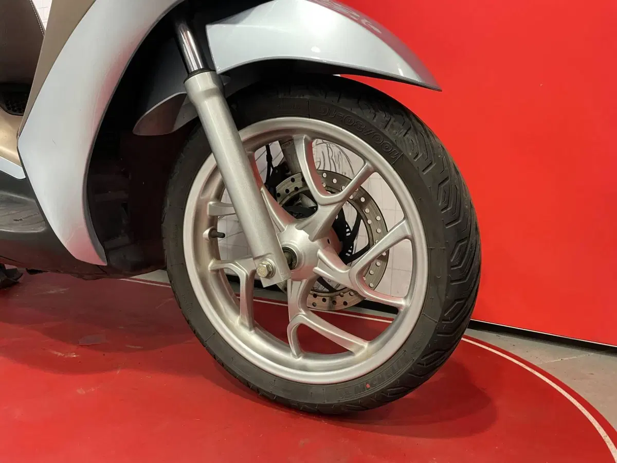 Piaggio Medley 125 ABS (2021 - 24) (12)