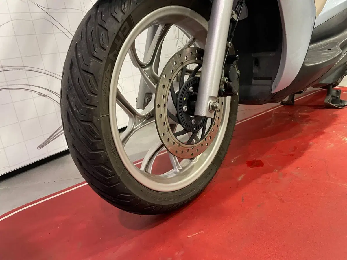 Piaggio Medley 125 ABS (2021 - 24) (11)