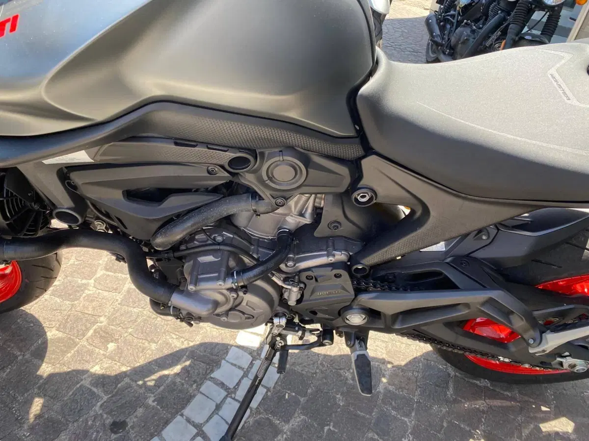 Ducati Monster 937 (2021 - 25) (5)