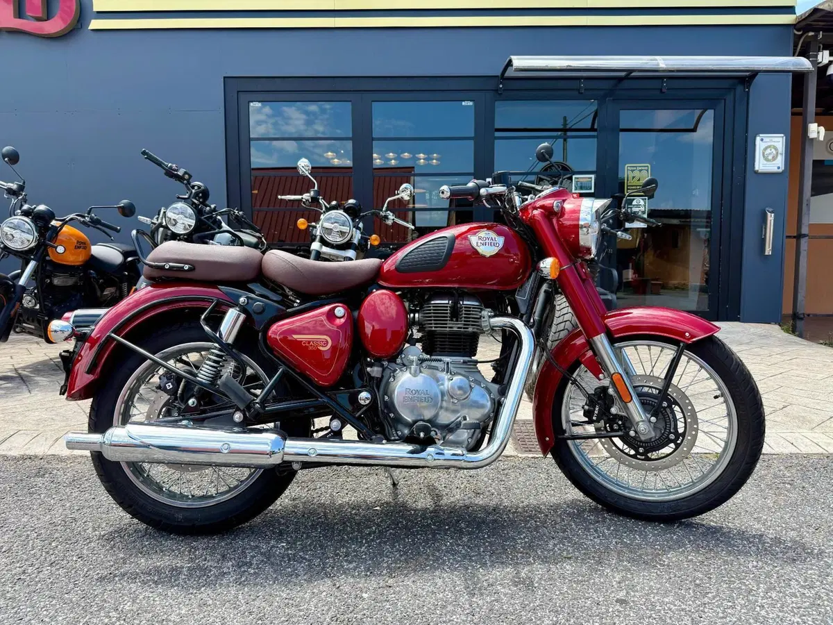 Royal Enfield Classic 350 (2021 - 26) (3)
