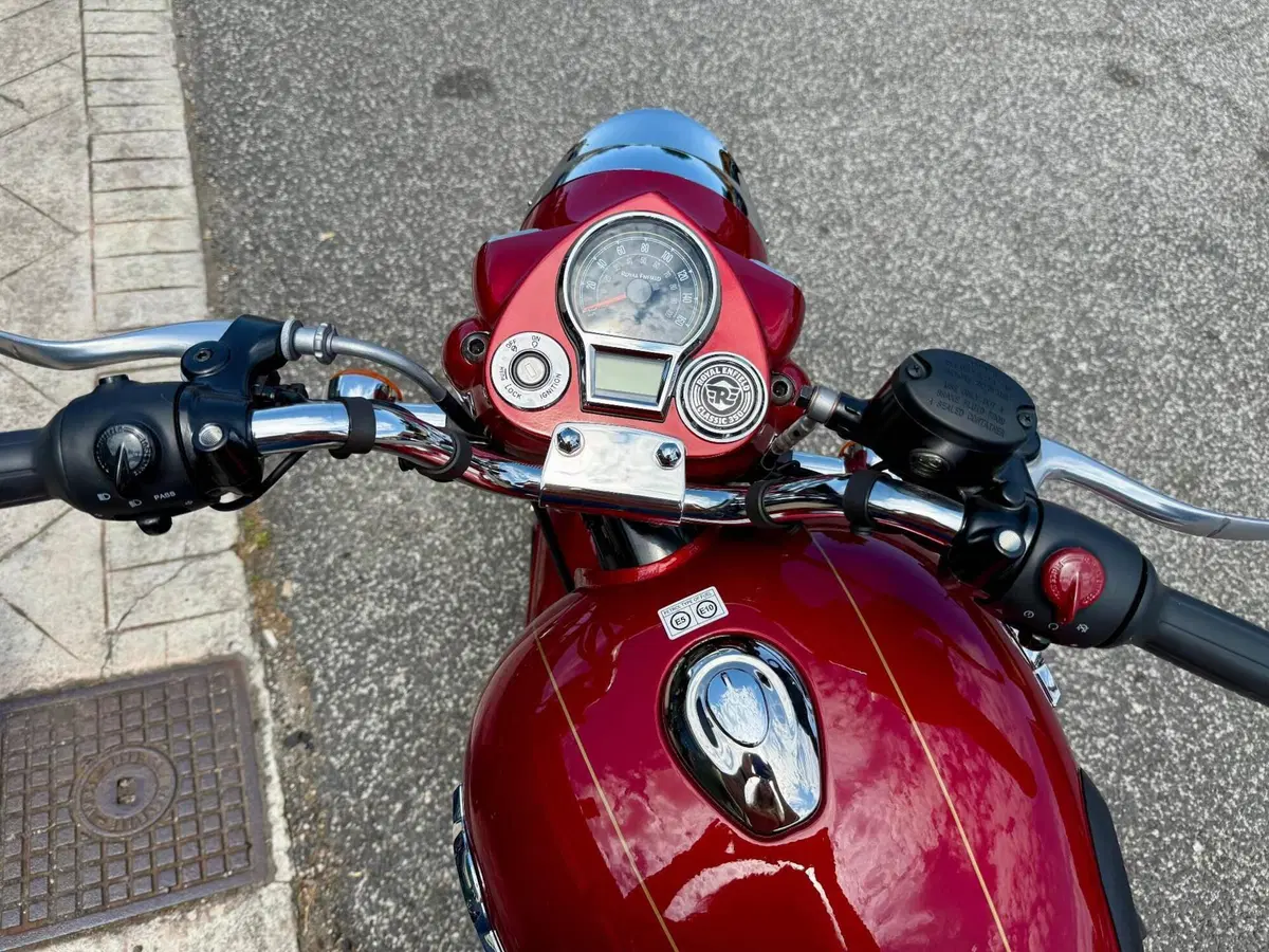 Royal Enfield Classic 350 (2021 - 26) (4)