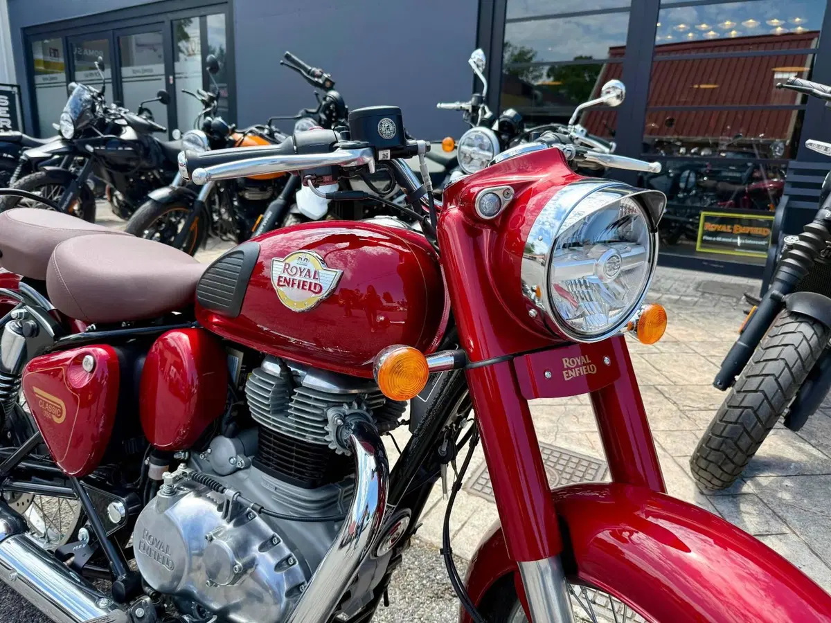 Royal Enfield Classic 350 (2021 - 26) (5)