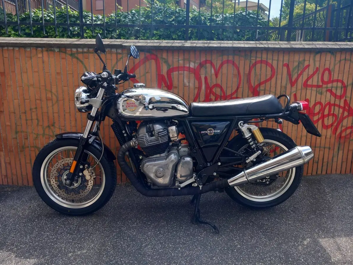 Royal Enfield Interceptor 650 Chrome (2020)