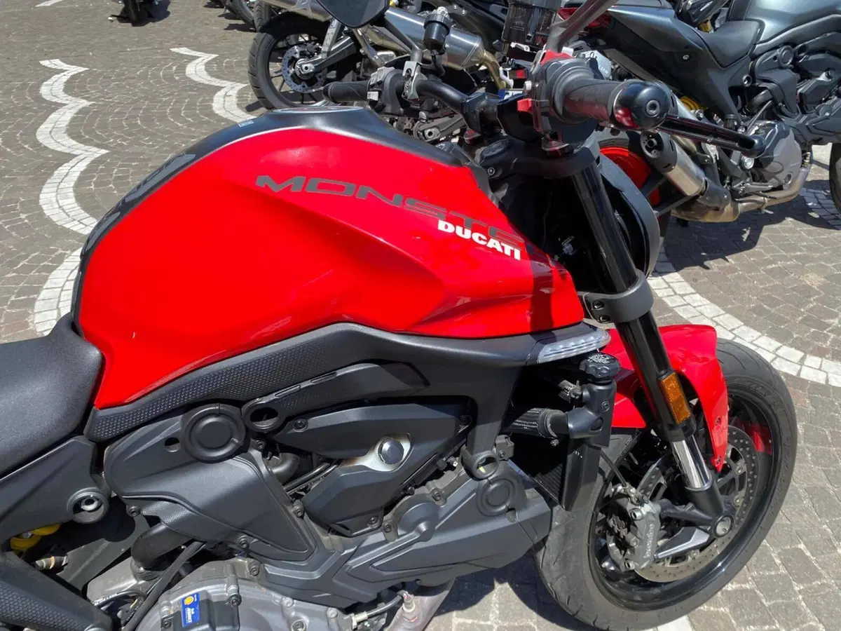 Ducati Monster 937 (2021 - 25) (5)