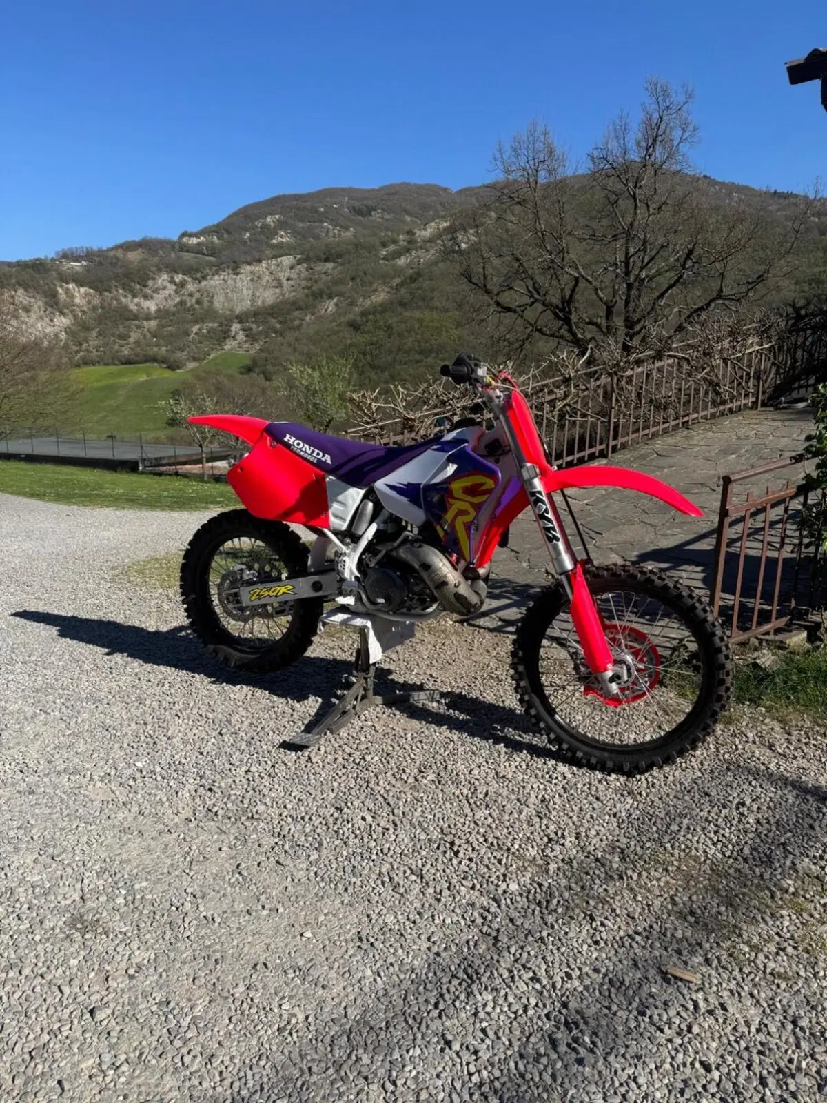 Honda Cr 250 r (2)