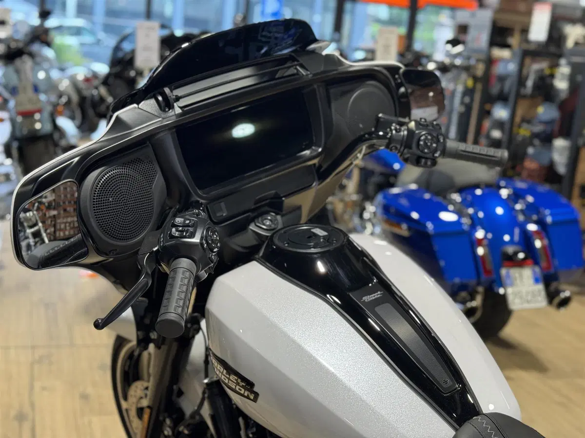 Harley-Davidson Street Glide (2024 - 26) (3)