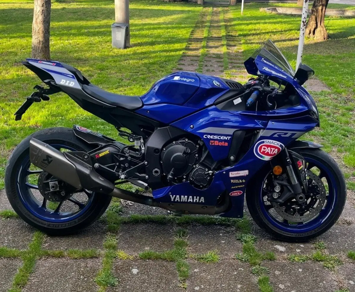 Yamaha YZF R1 (2020 - 25)