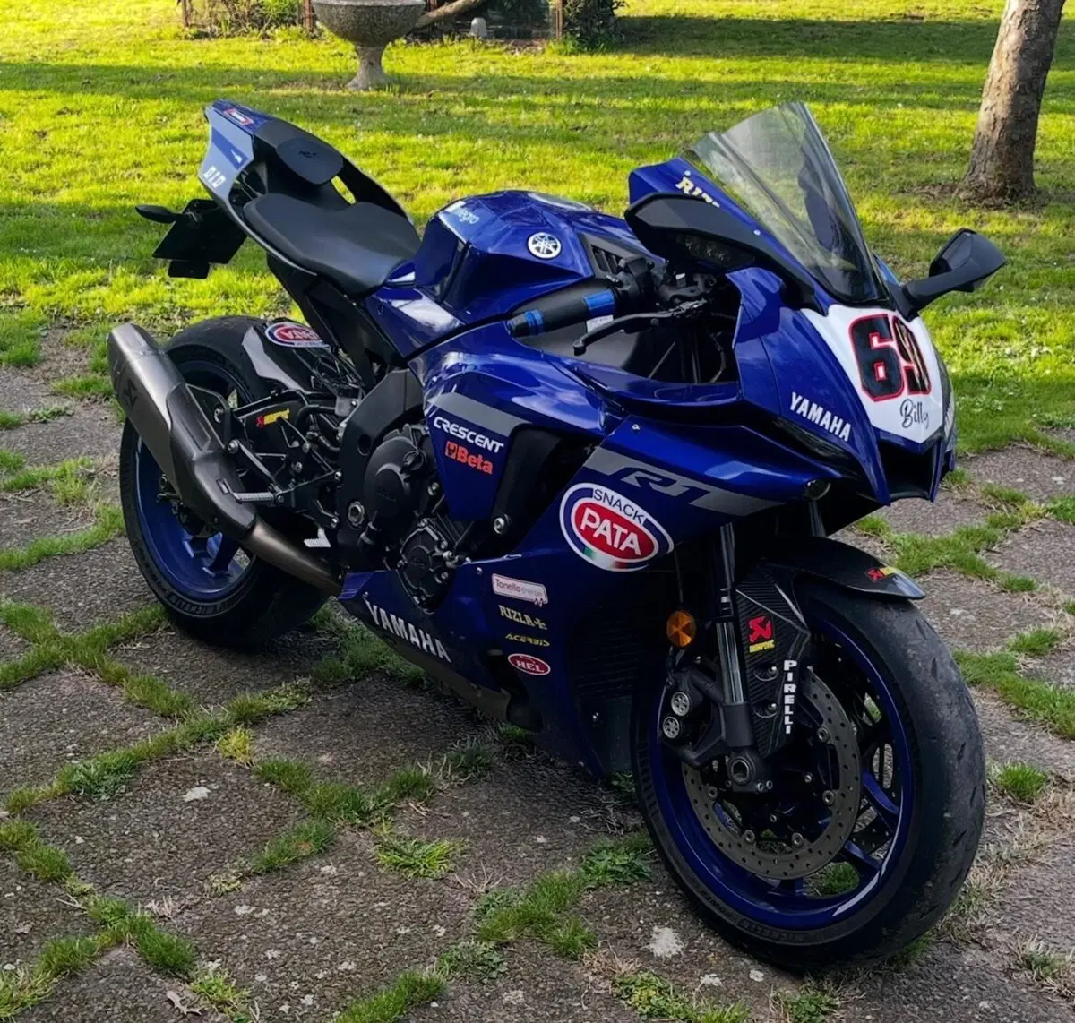 Yamaha YZF R1 (2020 - 25) (2)