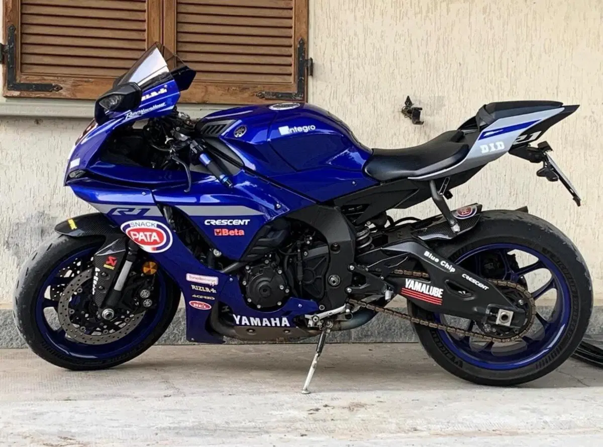 Yamaha YZF R1 (2020 - 25) (3)