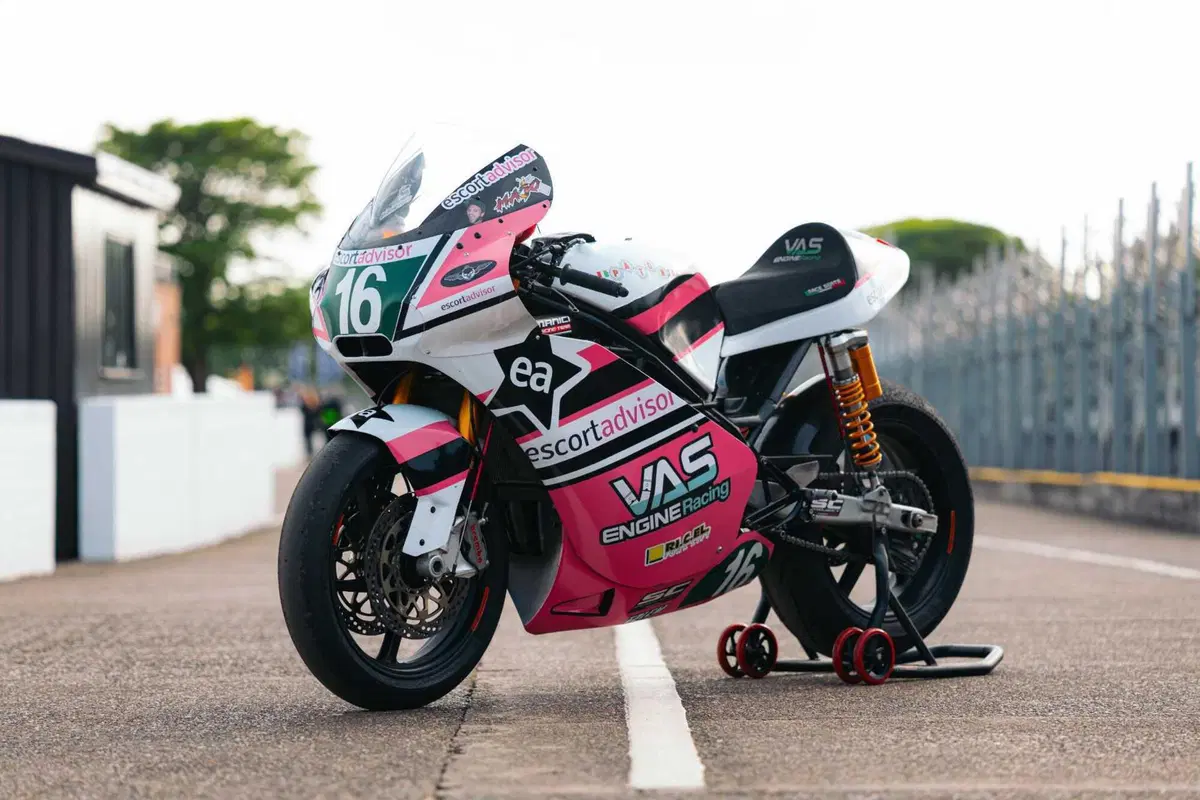 Andrea Majola e il TT che non concede sconti: “Qui si va ben oltre la passione” [GALLERY] (15)