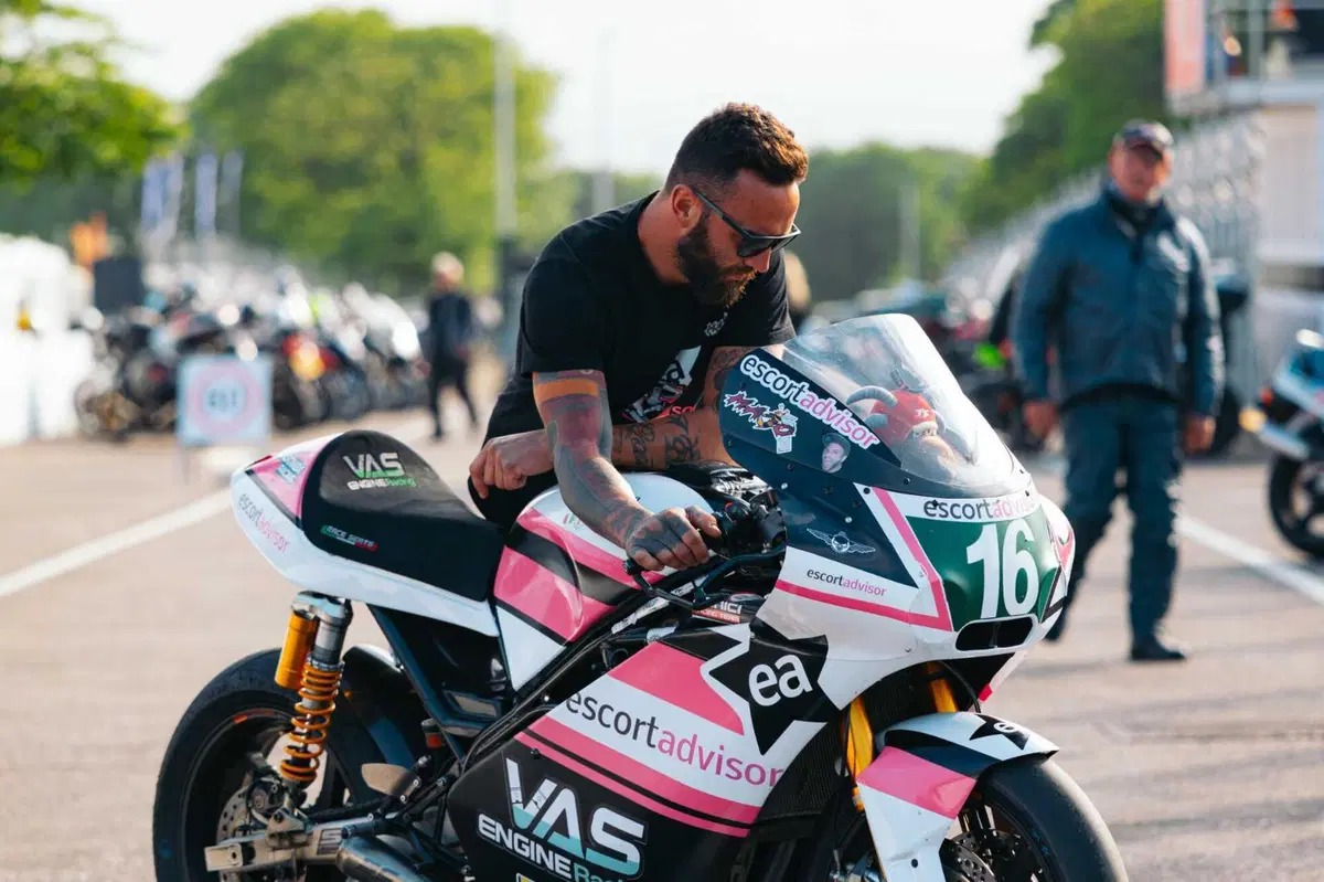 Andrea Majola e il TT che non concede sconti: “Qui si va ben oltre la passione” [GALLERY] (17)