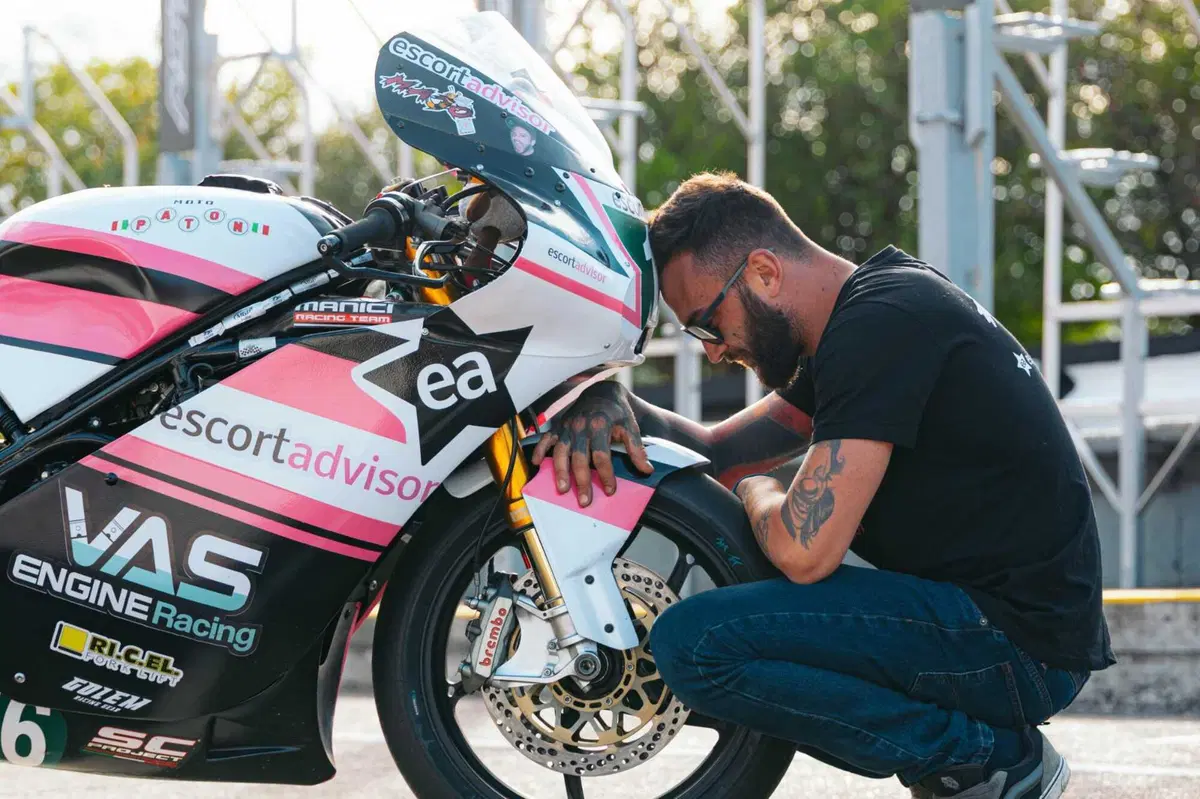 Andrea Majola e il TT che non concede sconti: “Qui si va ben oltre la passione” [GALLERY] (19)