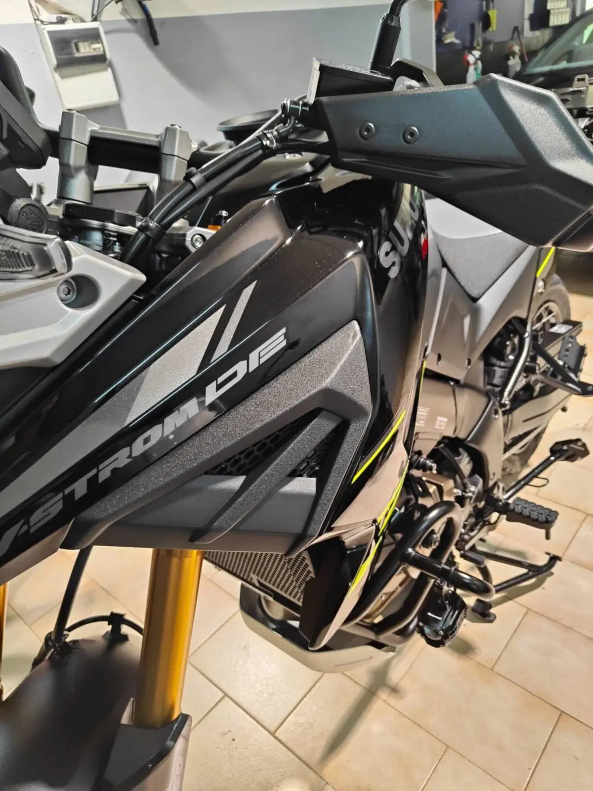 Suzuki V-Strom 1050DE (2023 - 24) (5)