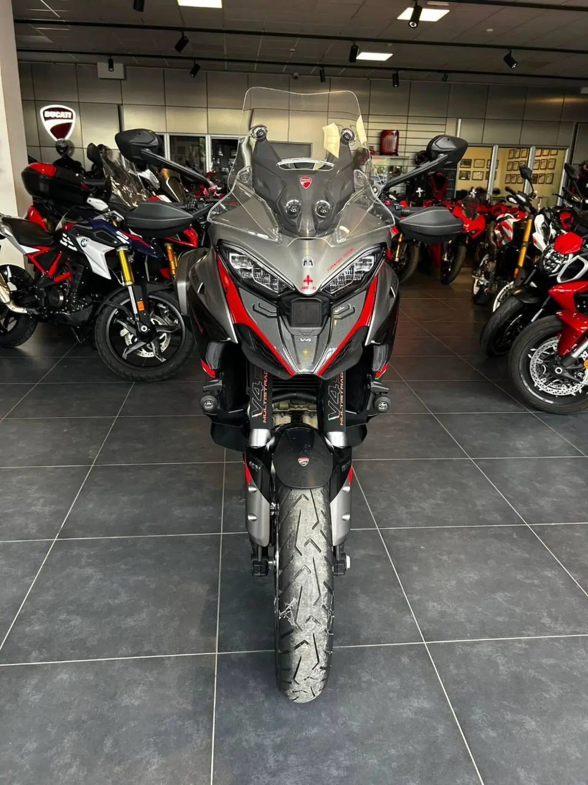 Ducati Multistrada V4 S Grand Tour (2024) (9)
