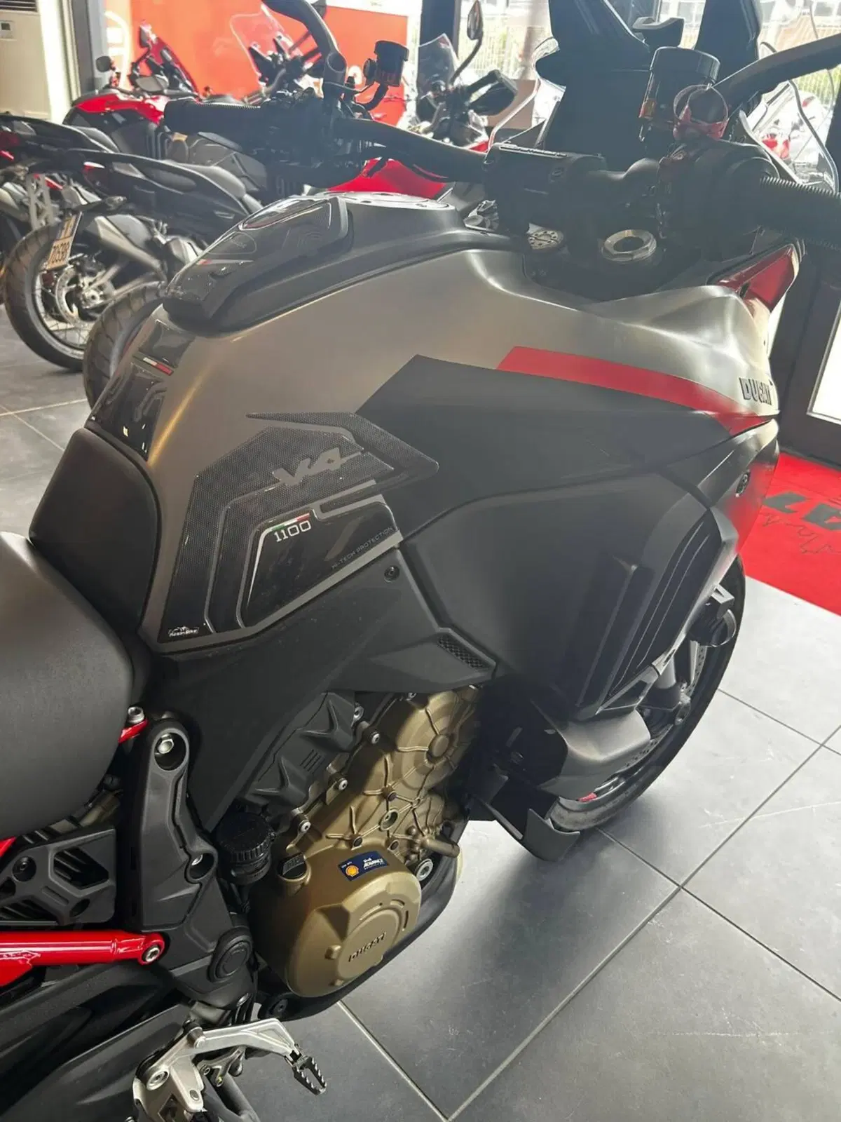 Ducati Multistrada V4 S Grand Tour (2024) (12)
