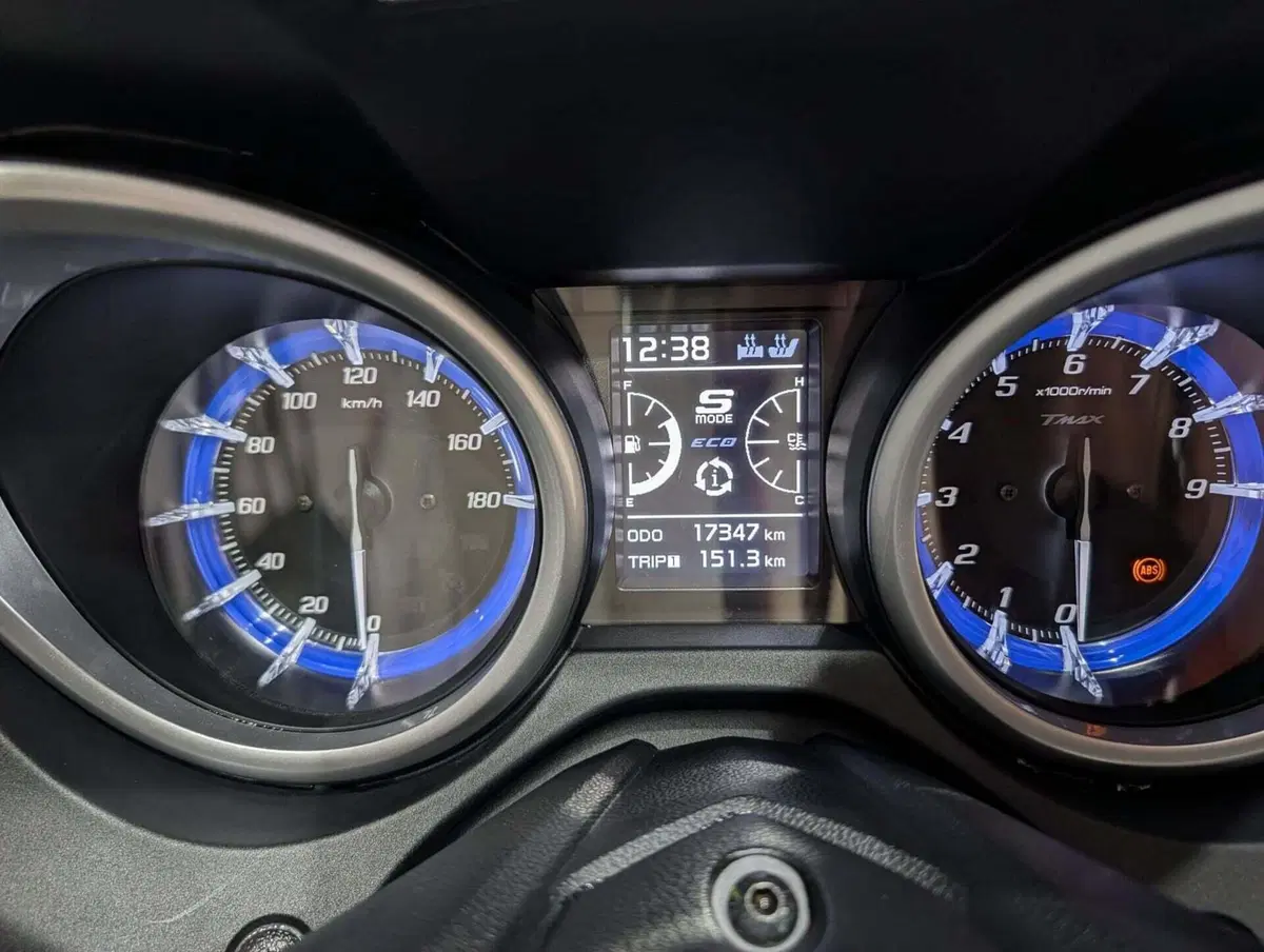 Yamaha T-Max 530 DX (2017 - 19) (9)