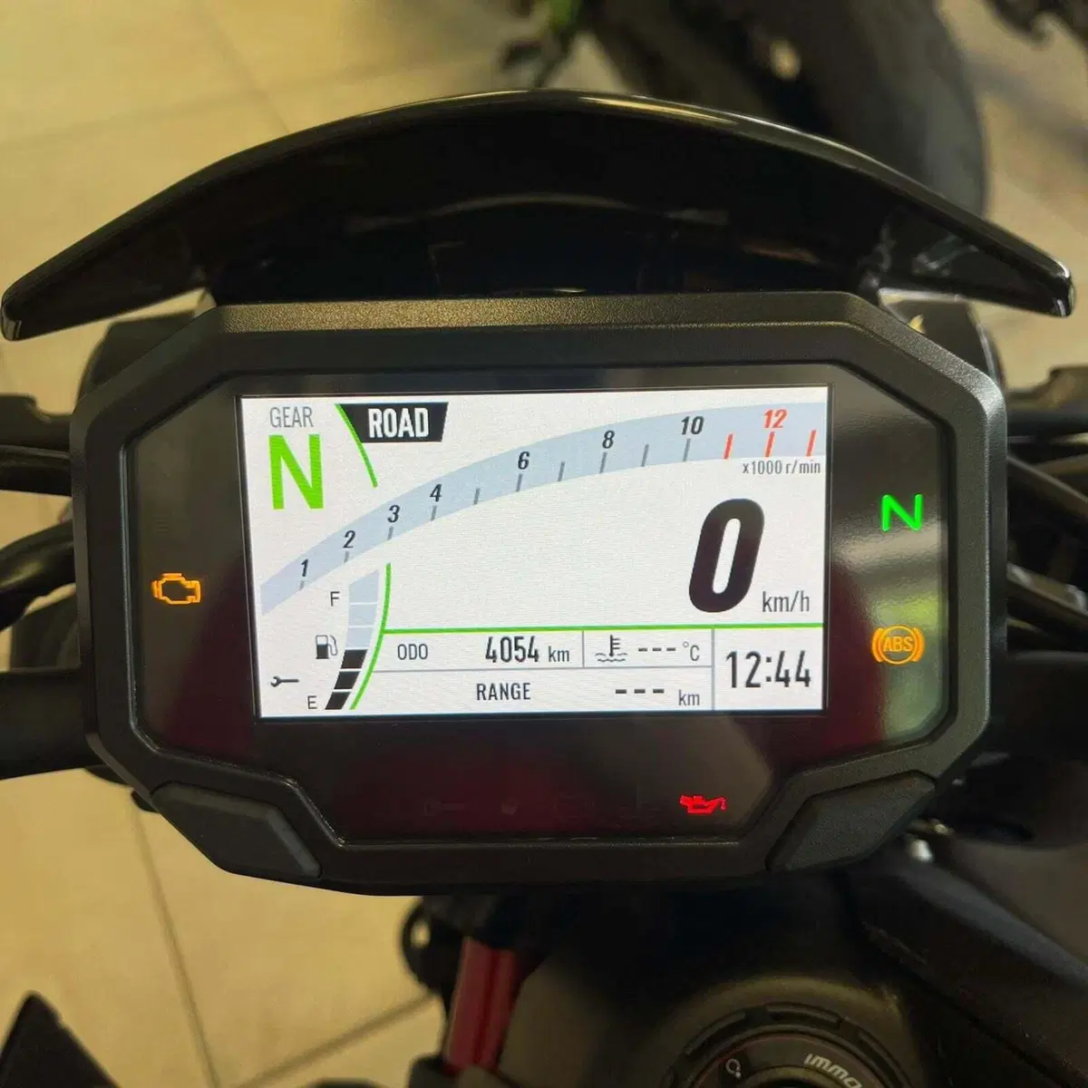 Kawasaki Z 900 (2021 - 24) (2)