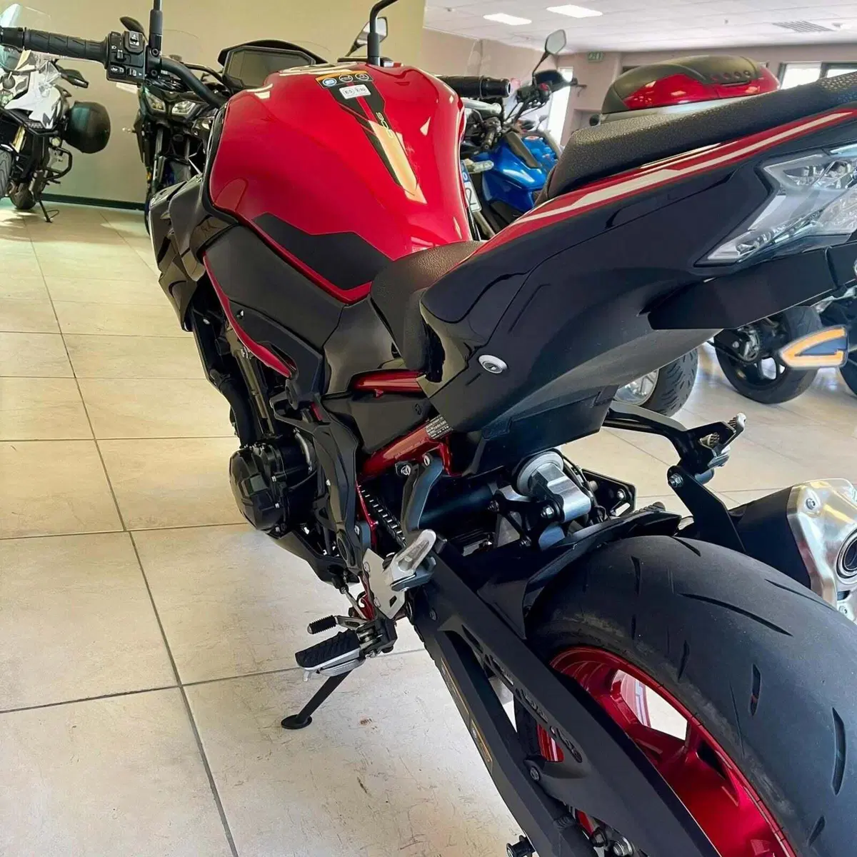 Kawasaki Z 900 (2021 - 24) (8)