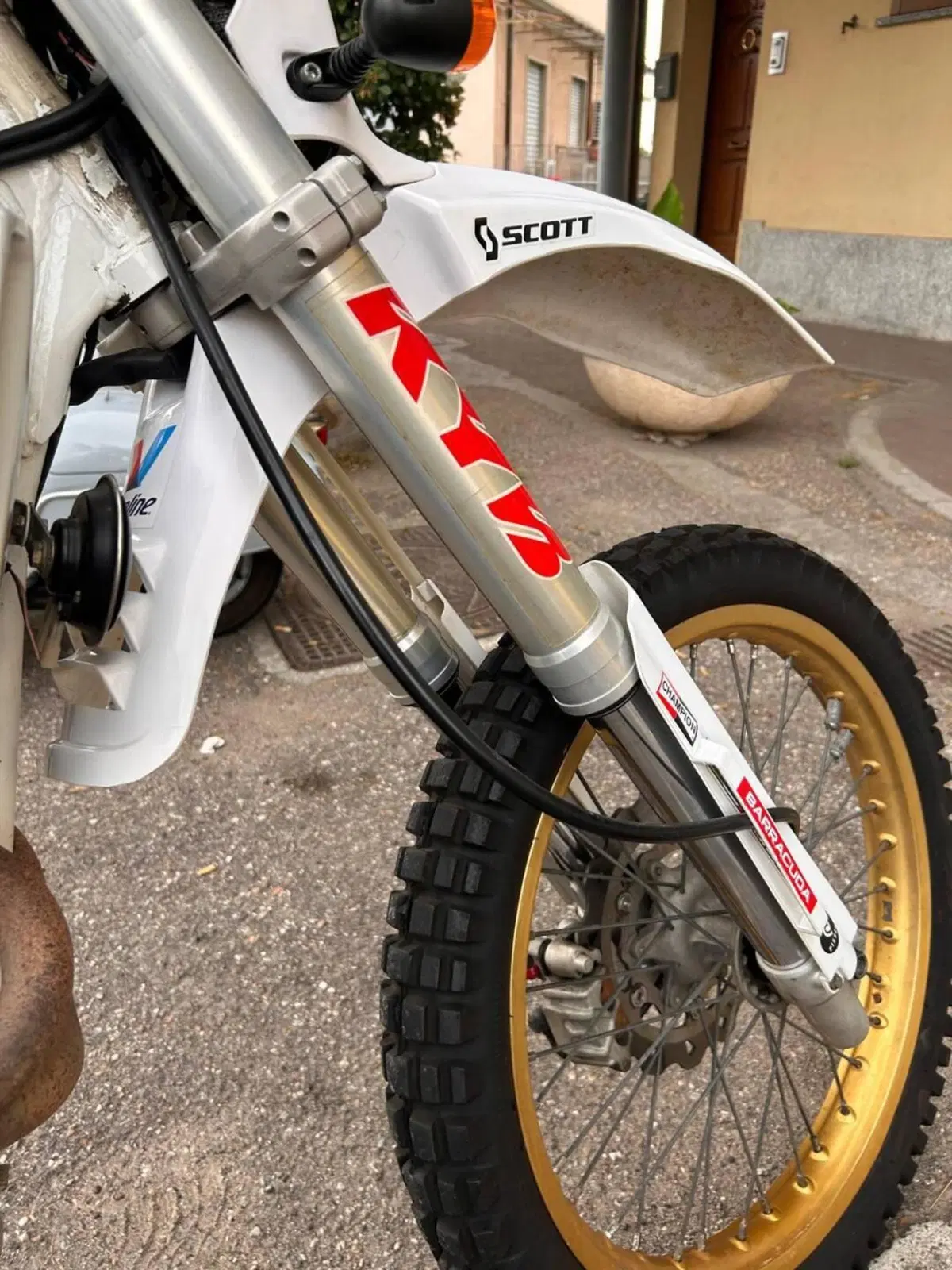 Yamaha TT 600 R (8)