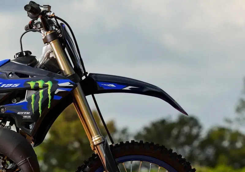 Yamaha YZ 125 YZ 125 Monster Energy Yamaha Racing Edition (2027) (9)