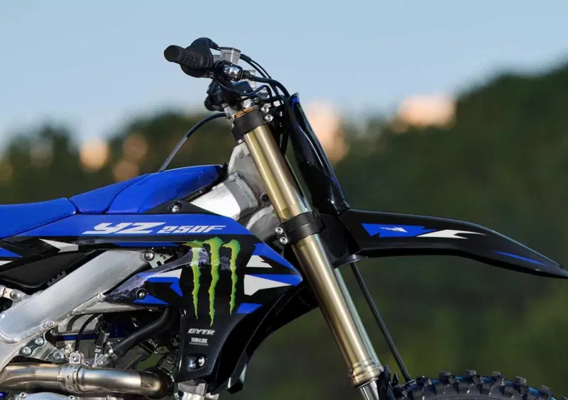 Yamaha YZ 250 F YZ 250 F Monster Energy Yamaha Racing Edition (2027) (9)