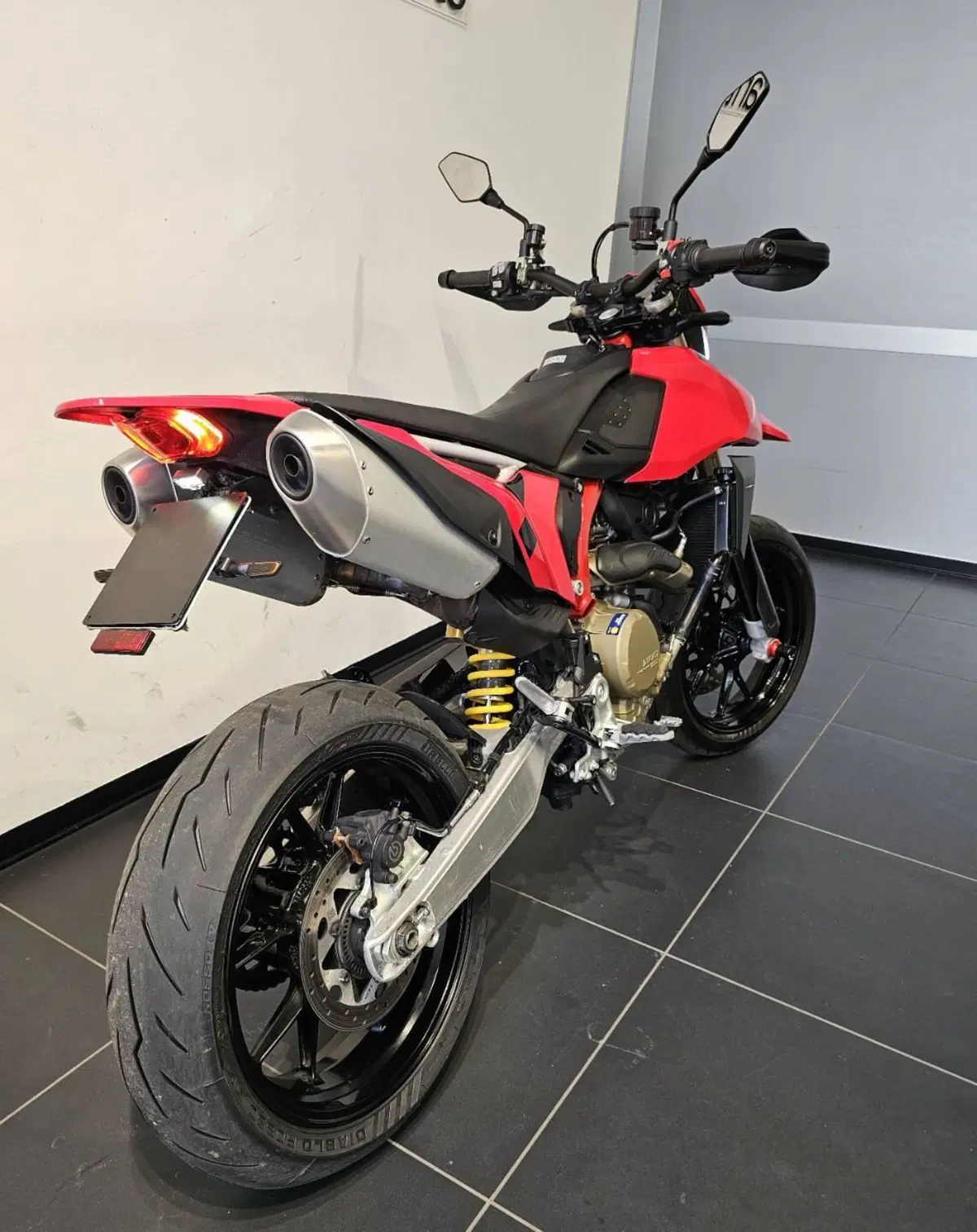 Ducati Hypermotard 698 Mono (2024 - 26) (4)