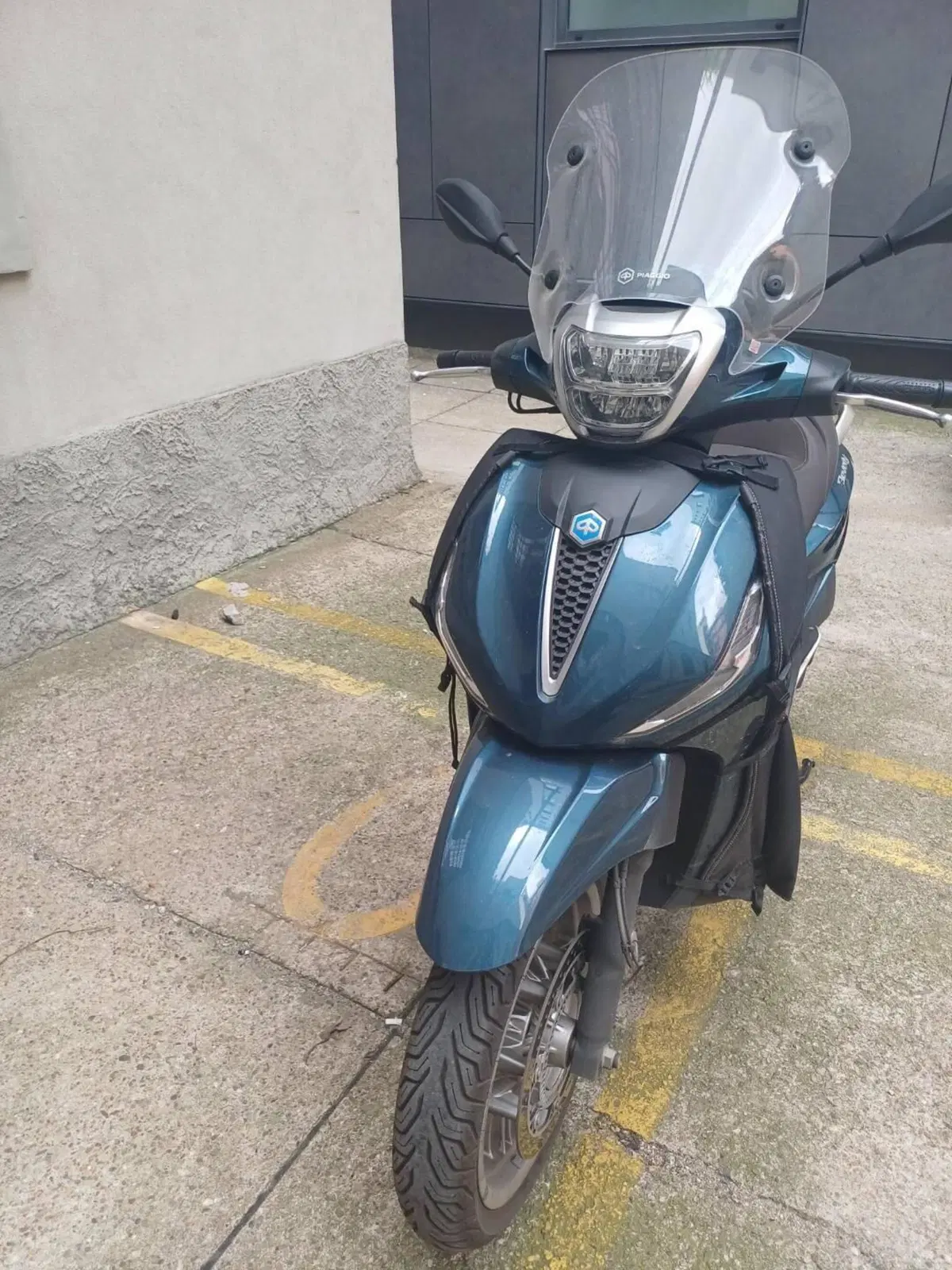 Piaggio Beverly 300 S ABS-ASR (2021 - 25) (2)