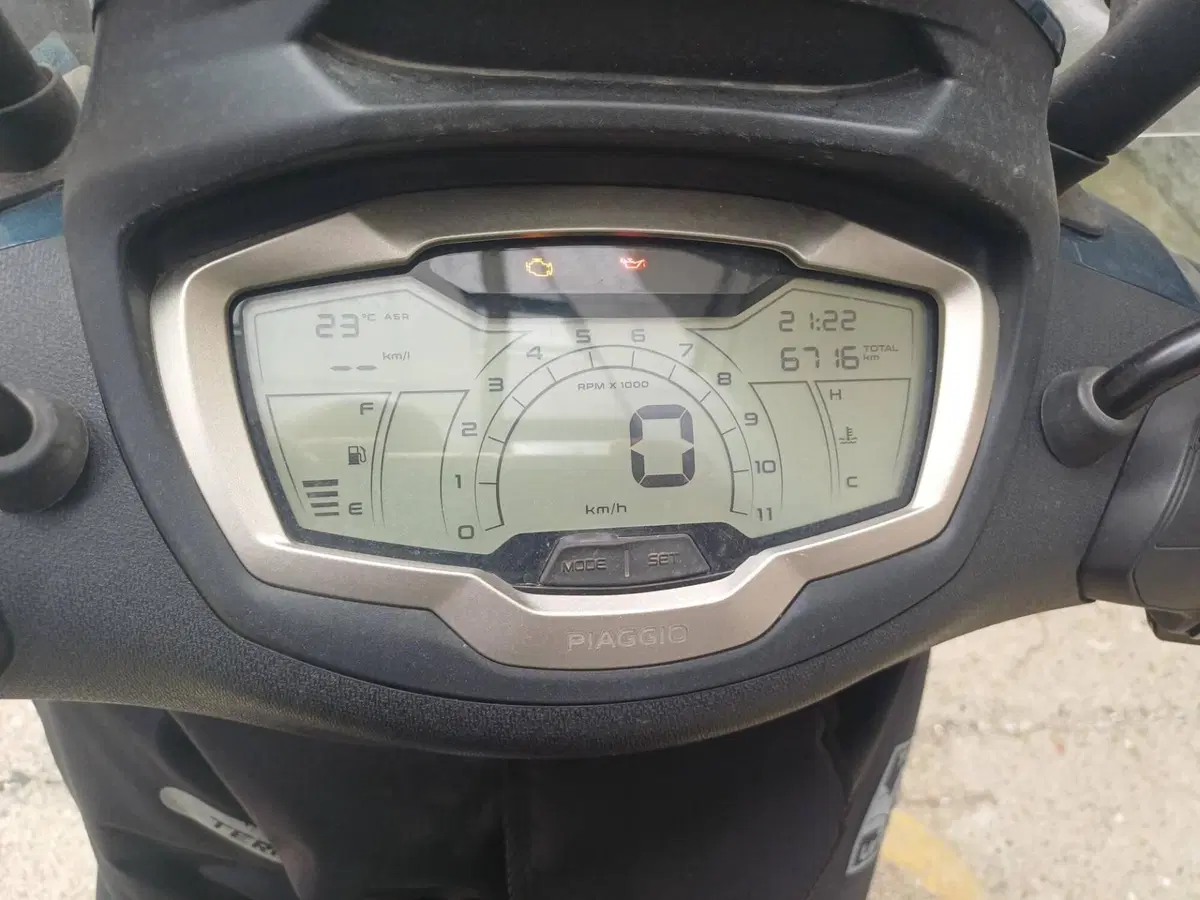 Piaggio Beverly 300 S ABS-ASR (2021 - 25) (4)