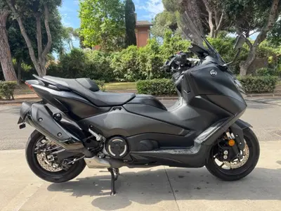 Yamaha T-Max 560 (2022 - 24) usata
