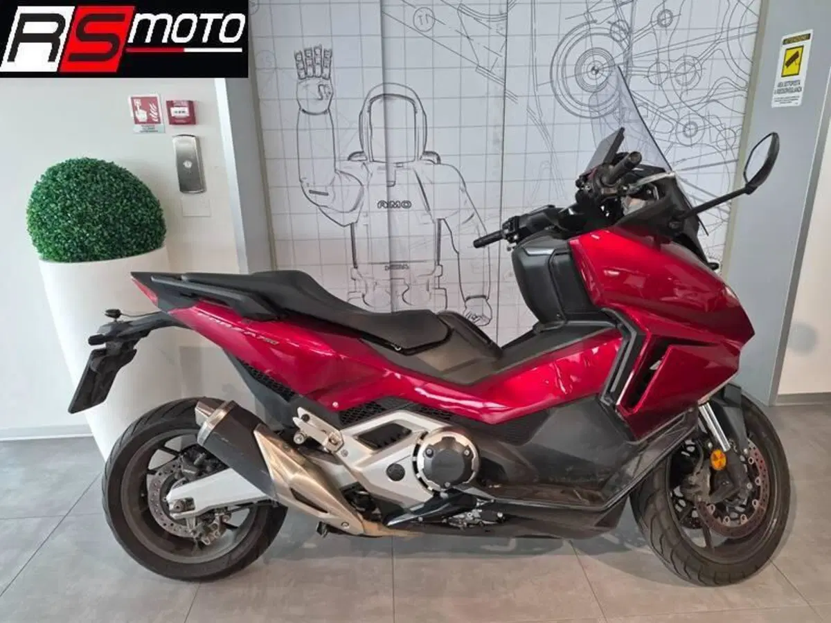Honda Forza 750 DCT (2021 - 24) (2)
