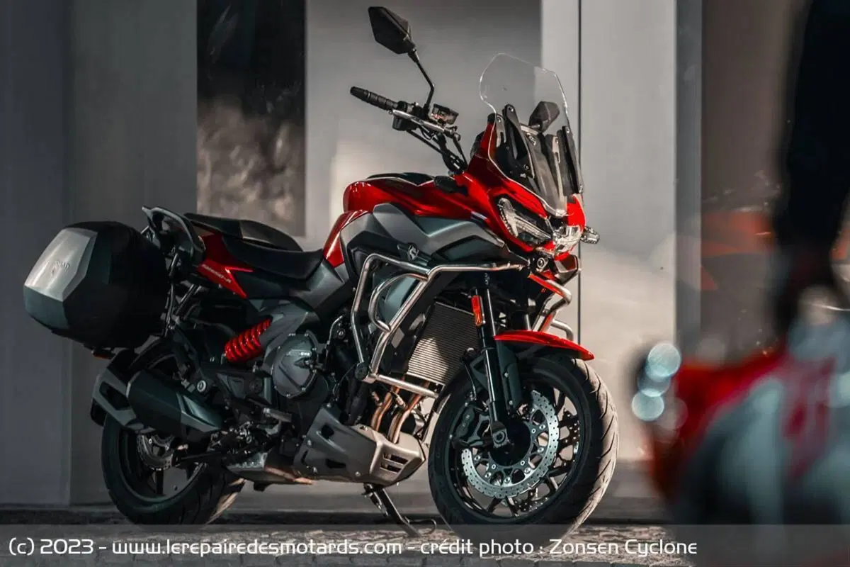 Cyclone RX650 (2025 - 26) (8)
