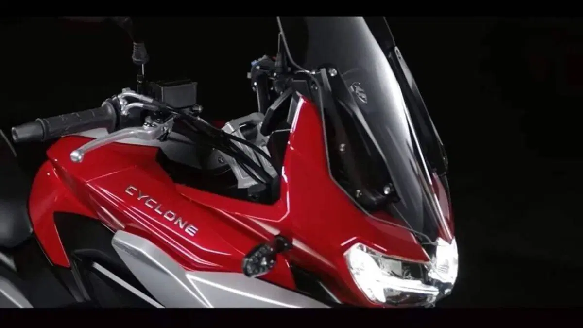 Cyclone RX650 (2025 - 26) (15)