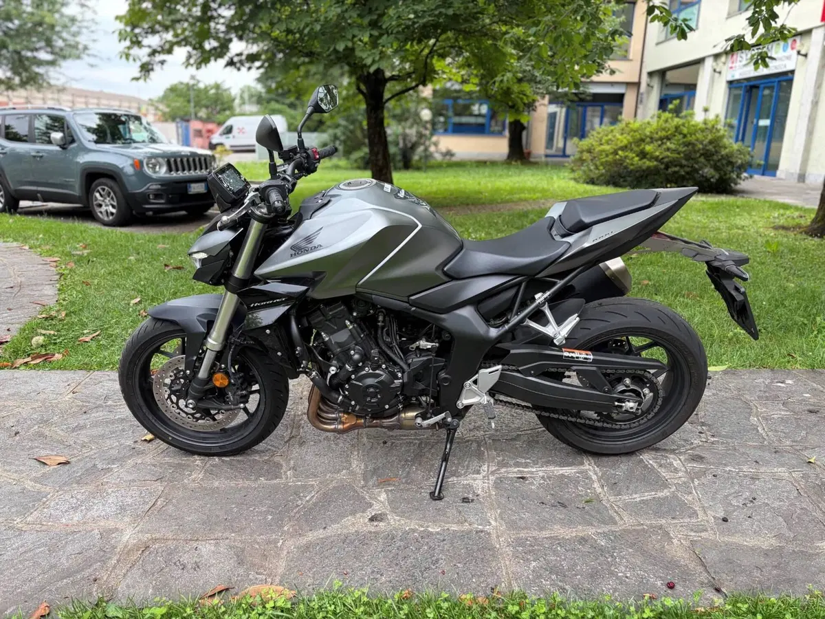 Honda CB 1000 Hornet (2025 - 26)