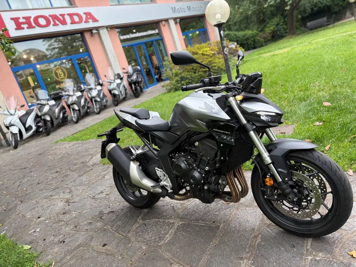 Honda CB 1000 Hornet (2025 - 26) (4)