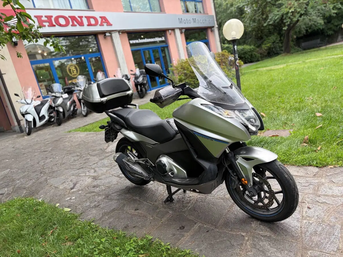 Honda Integra 750 DCT Sport (2017) (4)