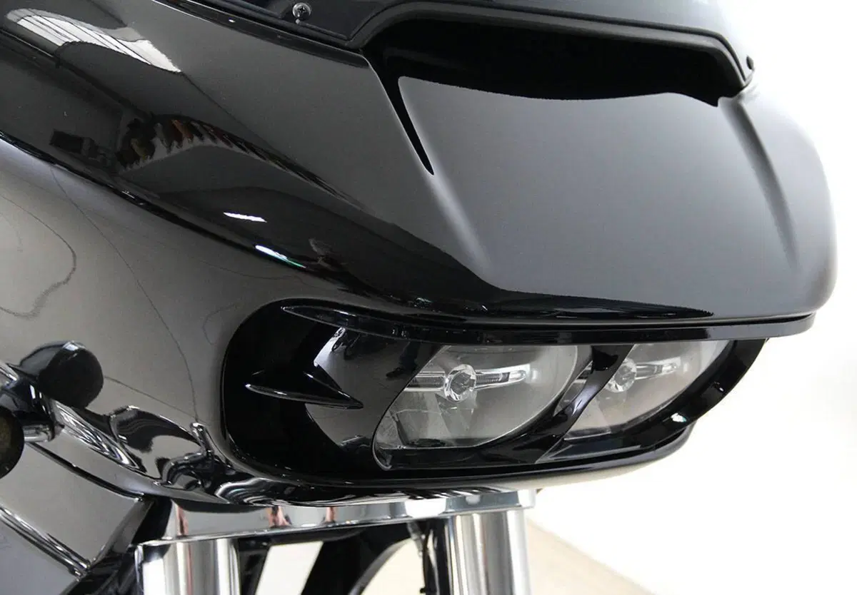 Harley-Davidson 107 Road Glide (2017) - FLTRX (5)