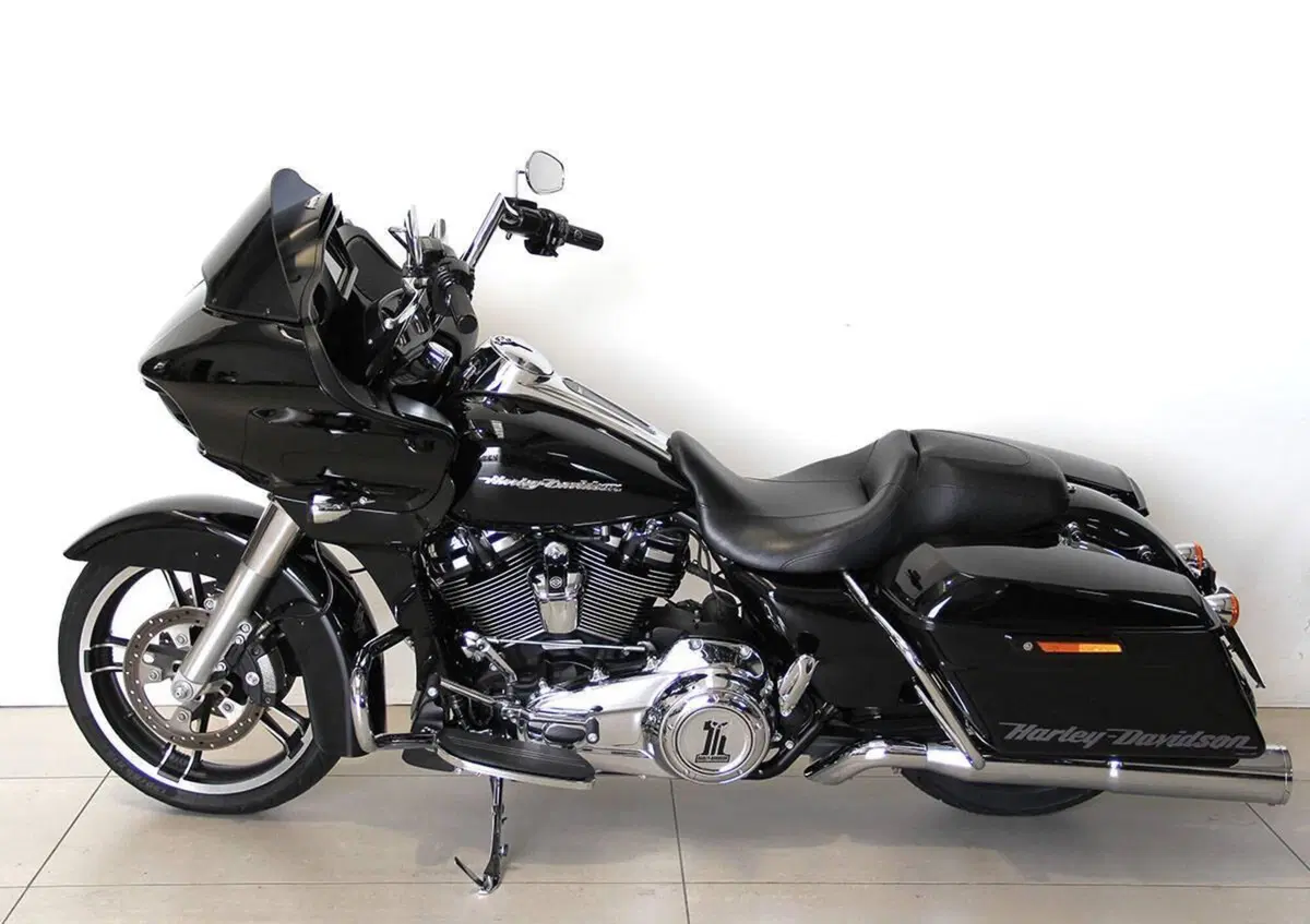 Harley-Davidson 107 Road Glide (2017) - FLTRX (11)