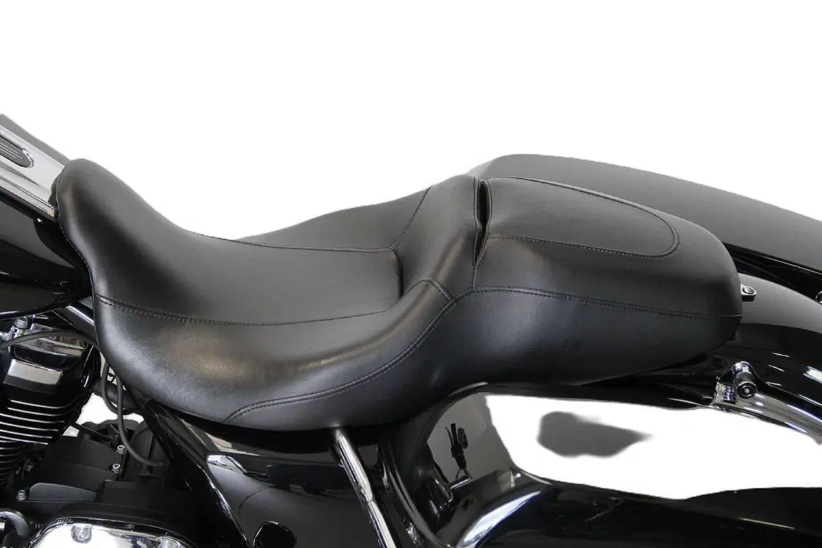 Harley-Davidson 107 Road Glide (2017) - FLTRX (12)