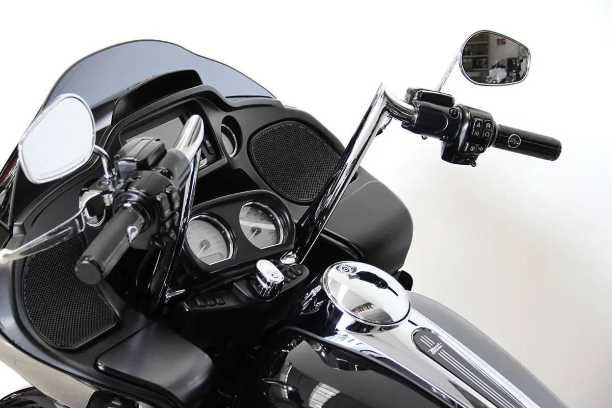Harley-Davidson 107 Road Glide (2017) - FLTRX (16)