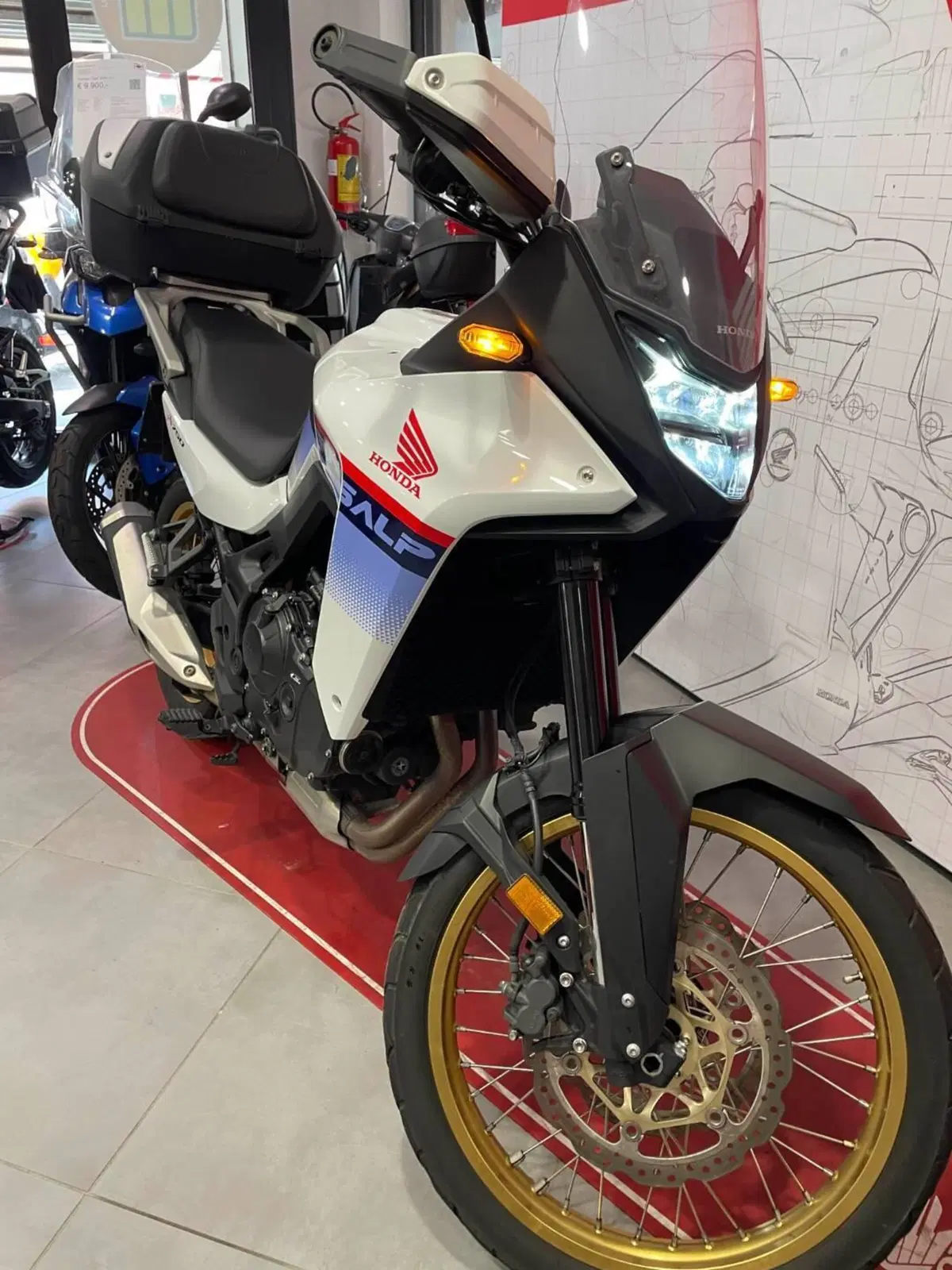 Honda Transalp XL750 Urban (2023 - 24) (3)
