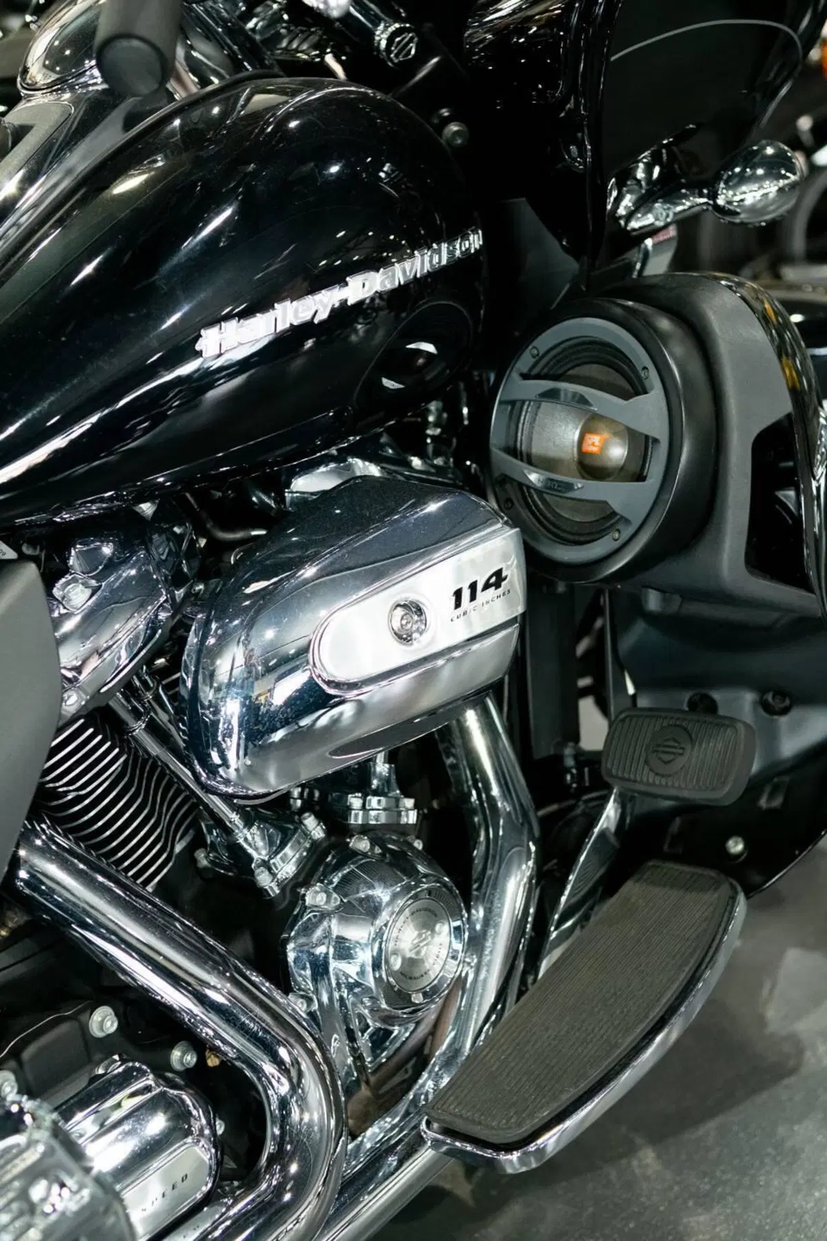 Harley-Davidson 114 Road Glide Limited (2020) - FLTRK (3)