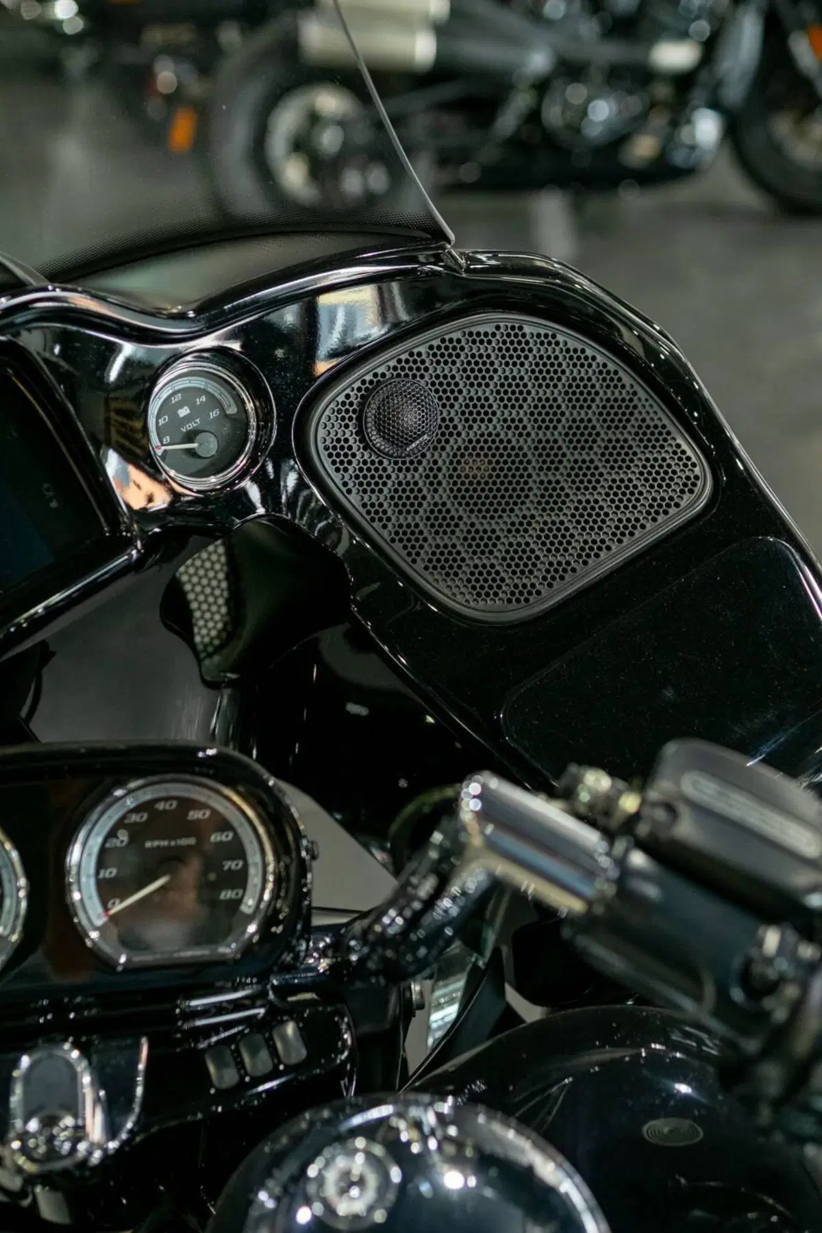 Harley-Davidson 114 Road Glide Limited (2020) - FLTRK (4)