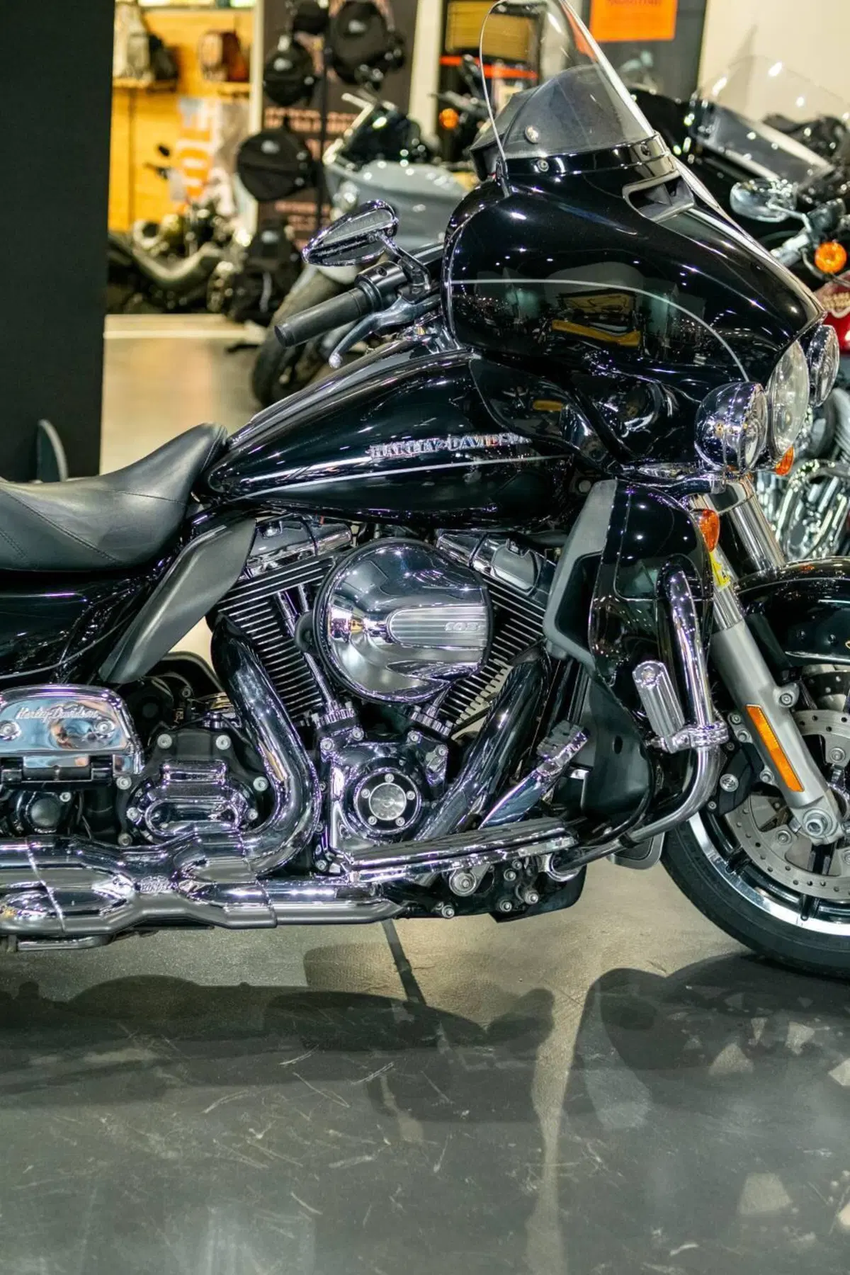 Harley-Davidson 1690 Electra Glide Ultra Limited (2014 - 15) - FLHTK (2)