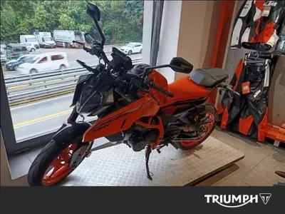 KTM 390 Duke (2026) usata