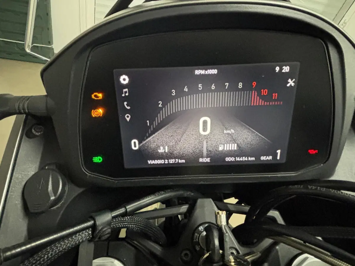 Moto Morini X-Cape 650 (2021 - 26) (9)
