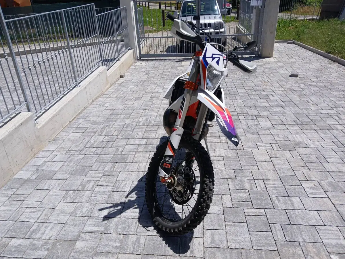 KTM 300 EXC TPI Six Days (2022) (4)